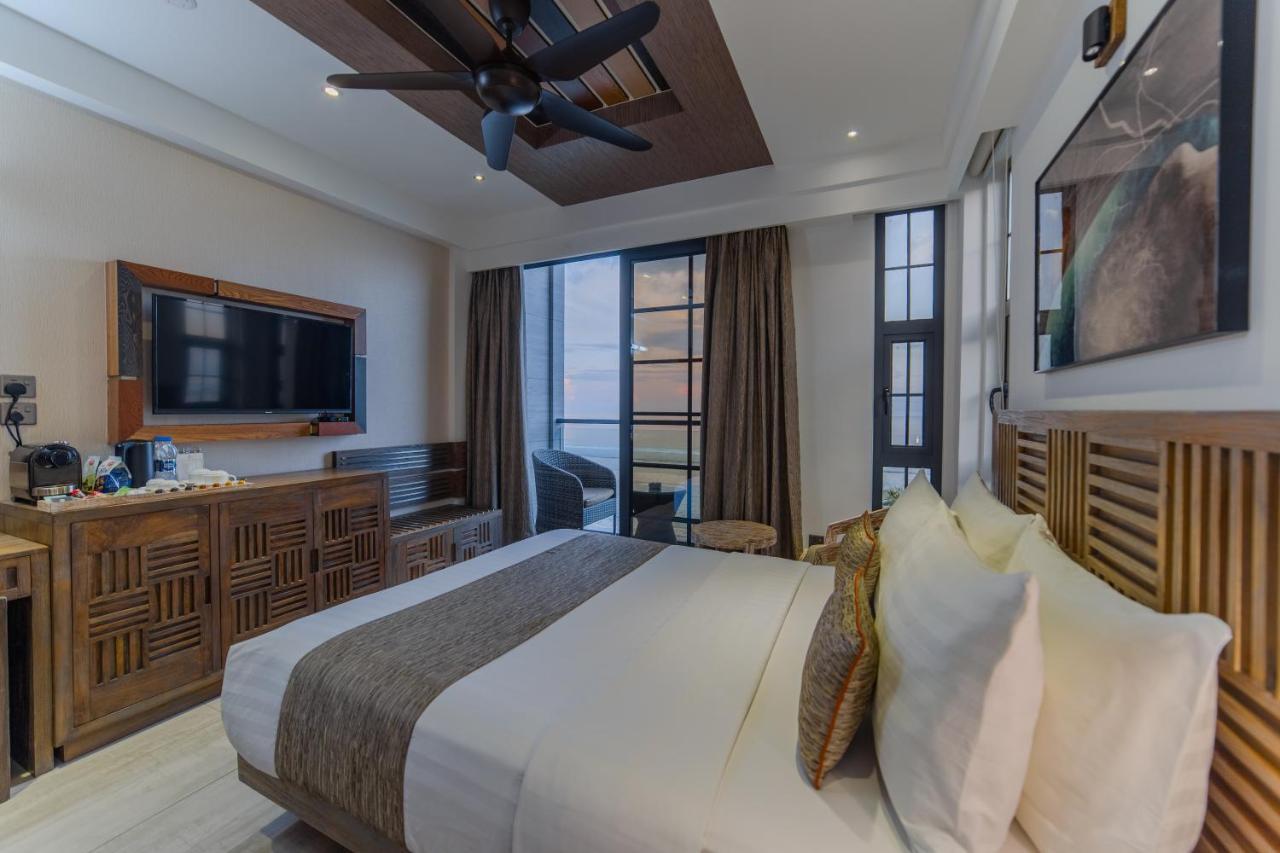 โฮเต็ล โอเชี่ยน แกรนด์ แอท ฮัลฮูเมล Hotel ฮุลฮูมาเล ภายนอก รูปภาพ