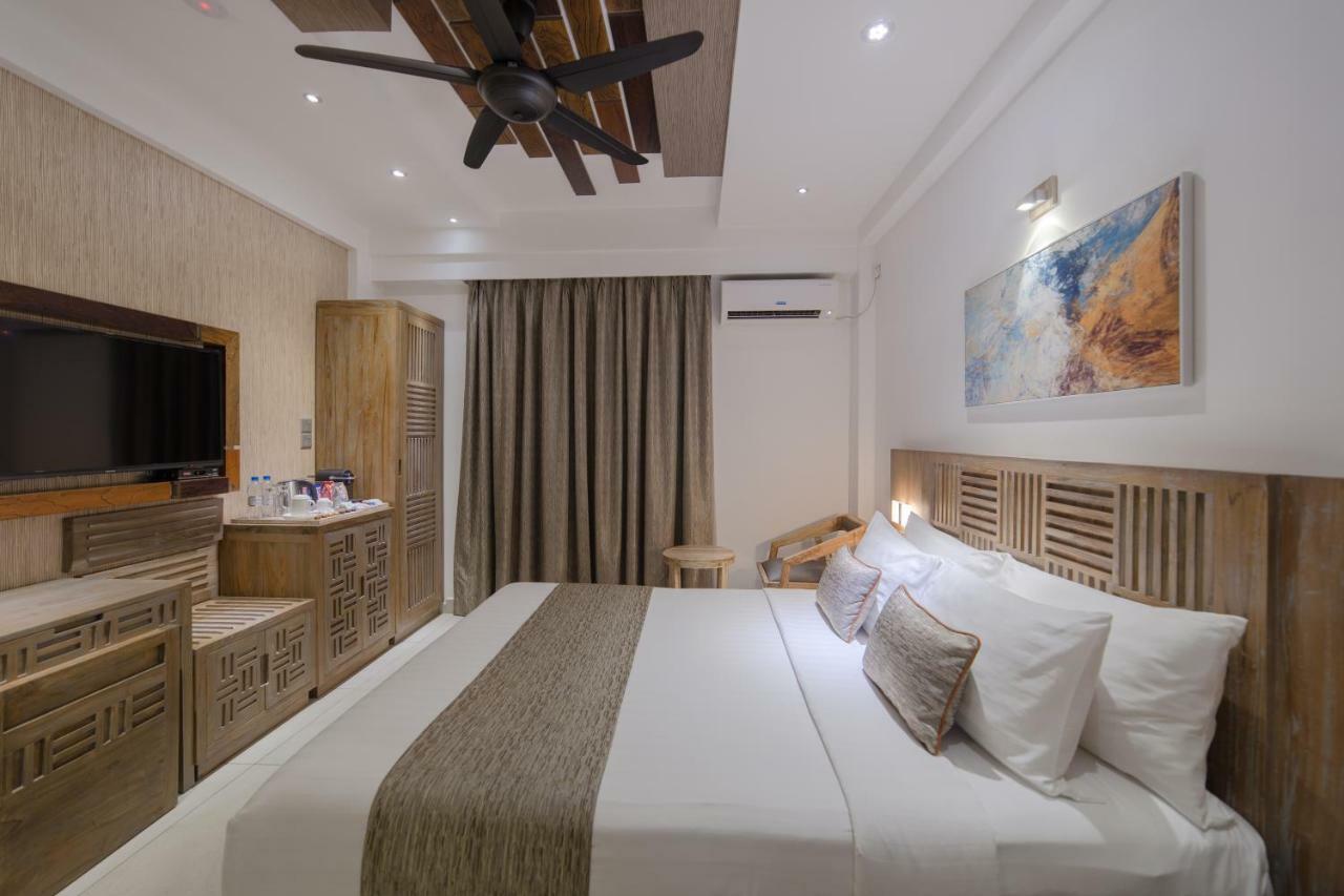 โฮเต็ล โอเชี่ยน แกรนด์ แอท ฮัลฮูเมล Hotel ฮุลฮูมาเล ภายนอก รูปภาพ